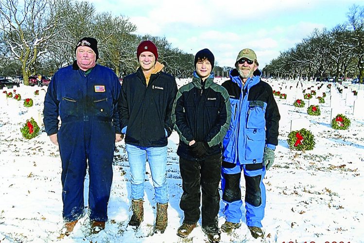 Wreaths Across America volunteers News, Sports, Jobs The Journal